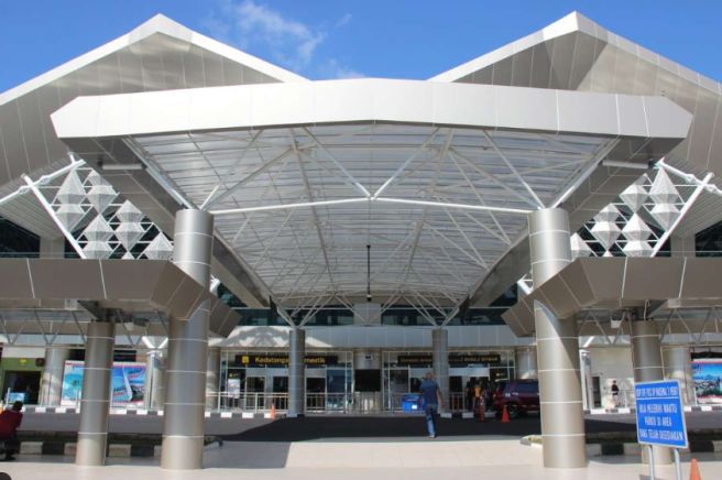 샘라투랑국제공항